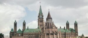 Read more about the article Universities welcome budget funding to prevent Canadian “brain drain”