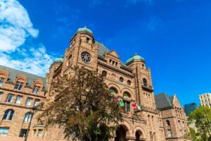 Read more about the article International student tuition helps Ontario almost balance 2023/24 budget  